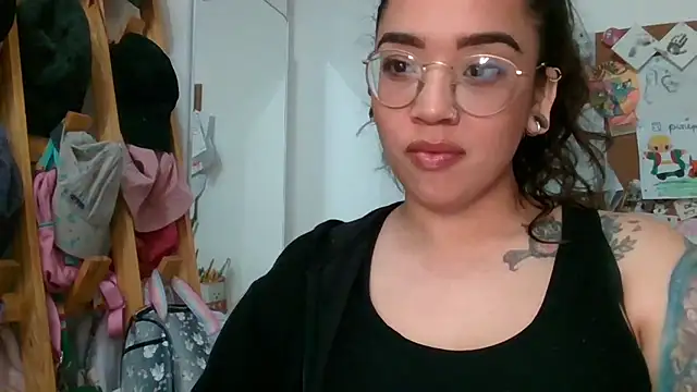 GypsyMamacita online show from September 2025 02:52:02 PM