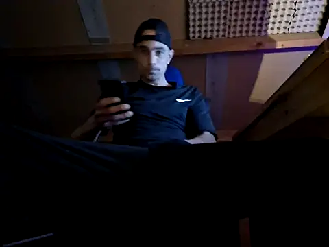 Snapshot of kompiee chatting on October 2025 06:41:02 PM kompiee online show from October 2025 06:41:02 PM