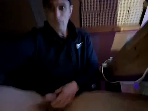 Snapshot of kompiee chatting on October 2025 04:01:02 AM kompiee online show from October 2025 04:01:02 AM