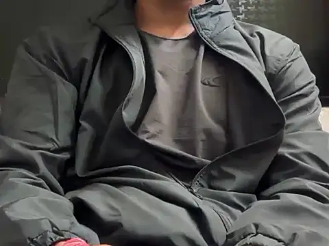 Snapshot of develhd chatting on November 2025 08:31:01 PM develhd online show from November 2025 08:31:01 PM