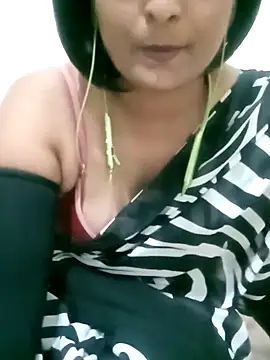 Snapshot of Queen_Kushi4 chatting on September 2025 05:27:01 PM Queen Kushi4 online show from September 2025 05:27:01 PM