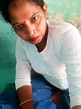 Snapshot of Chandrakanta-Devi chatting on October 2025 09:07:02 AM Chandrakanta-Devi online show from October 2025 09:07:02 AM