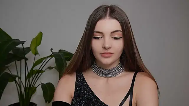 Snapshot of MayTease chatting on September 2025 07:08:01 PM MayTease online show from September 2025 07:08:01 PM