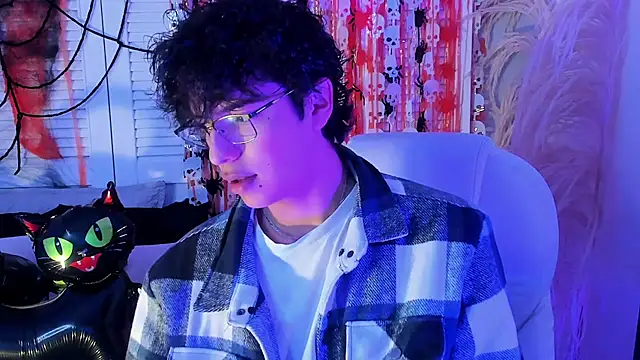 miilo wolf online show from October 2025 01:01:01 PM