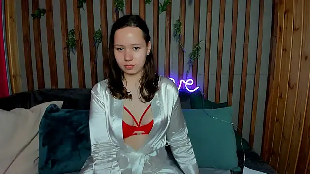 Laura Ellinss online show from September 2025 07:54:01 AM