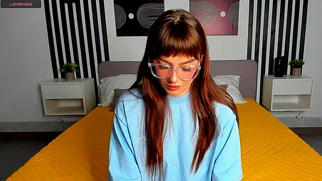 Emily Tylerr online show from September 2025 08:16:02 AM