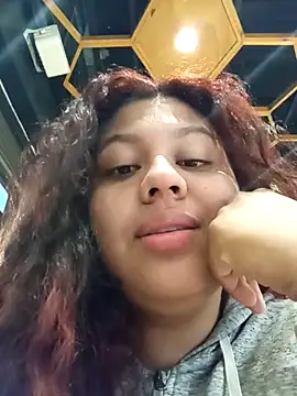 Snapshot of CloeStron chatting on October 2025 10:16:02 AM CloeStron online show from October 2025 10:16:02 AM