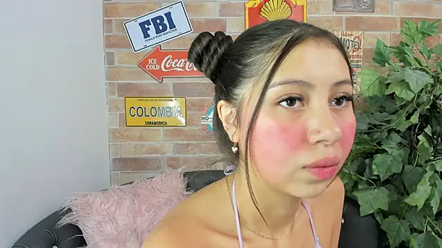 Snapshot of misss_luxury chatting on September 2025 10:59:02 AM misss luxury online show from September 2025 10:59:02 AM