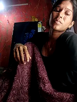 Snapshot of Sonam_pandeyji chatting on September 2025 03:33:01 PM Sonam pandeyji online show from September 2025 03:33:01 PM