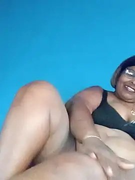 Snapshot of mileesha chatting on October 2025 03:14:02 PM mileesha online show from October 2025 03:14:02 PM