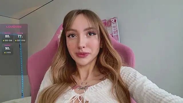 Snapshot of Lunainnk chatting on October 2025 06:21:02 AM Lunainnk online show from October 2025 06:21:02 AM