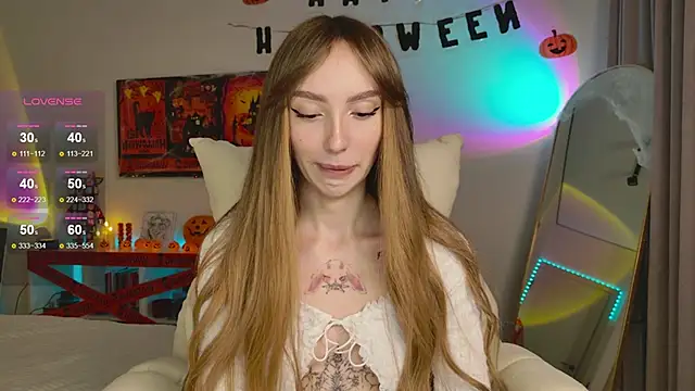 Snapshot of Lunainnk chatting on October 2025 12:49:02 AM Lunainnk online show from October 2025 12:49:02 AM