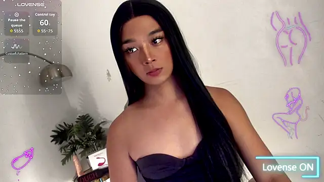 Snapshot of TrinityFucksYou chatting on September 2025 04:23:01 PM TrinityFucksYou online show from September 2025 04:23:01 PM