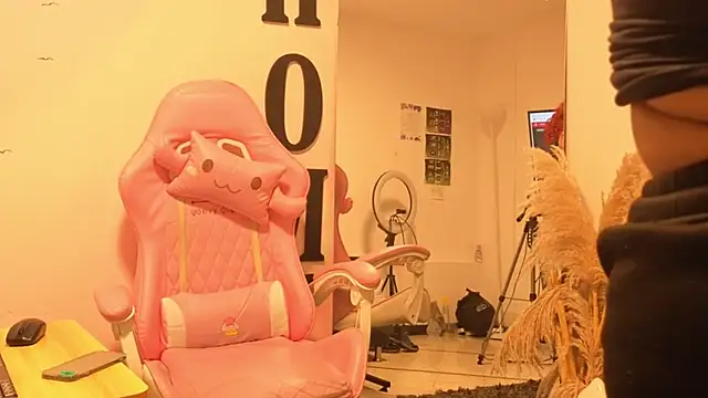 Snapshot of Catherine_Smith_ chatting on September 2025 10:19:01 AM Catherine Smith online show from September 2025 10:19:01 AM