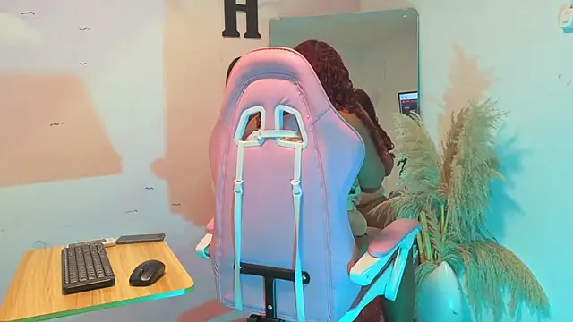 Snapshot of Catherine_Smith_ chatting on September 2025 12:32:01 PM Catherine Smith online show from September 2025 12:32:01 PM