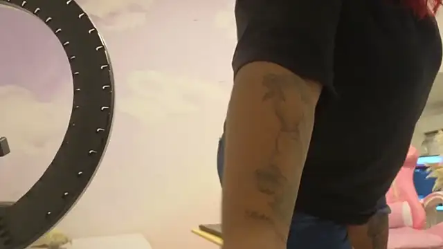 Snapshot of Catherine_Smith_ chatting on October 2025 12:57:02 PM Catherine Smith online show from October 2025 12:57:02 PM