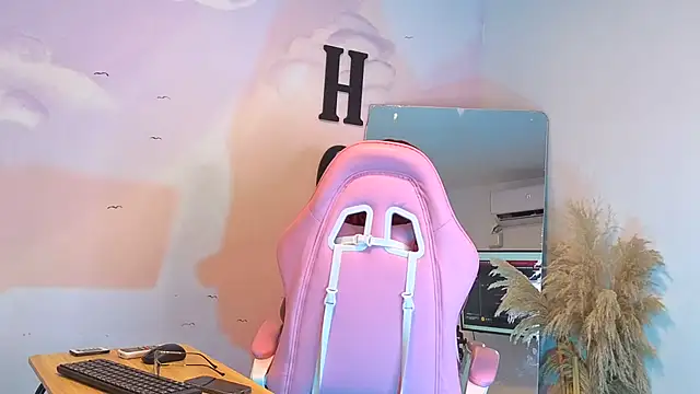 Snapshot of Catherine_Smith_ chatting on October 2025 12:05:01 PM Catherine Smith online show from October 2025 12:05:01 PM