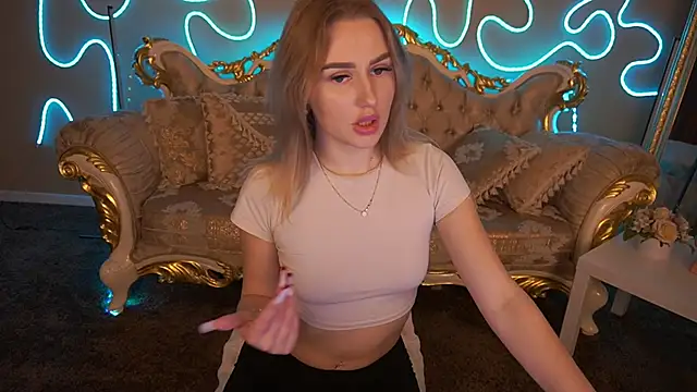 Snapshot of GabriellaJass chatting on October 2025 04:37:01 PM GabriellaJass online show from October 2025 04:37:01 PM