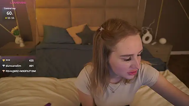 Snapshot of GabriellaJass chatting on October 2025 04:43:02 AM GabriellaJass online show from October 2025 04:43:02 AM