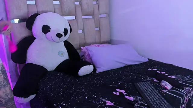 Snapshot of JulianaCarter chatting on November 2025 08:09:01 PM JulianaCarter online show from November 2025 08:09:01 PM