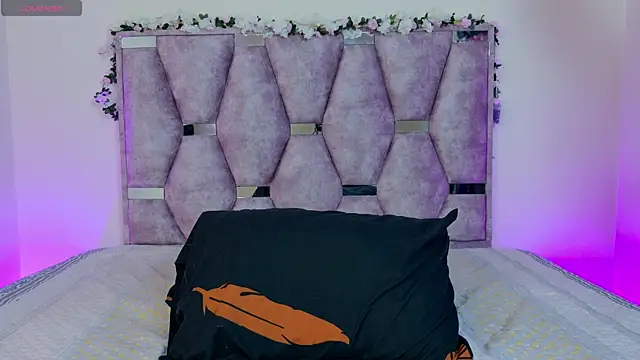 Snapshot of lana_and_liam_ chatting on October 2025 10:30:01 AM lana and liam online show from October 2025 10:30:01 AM