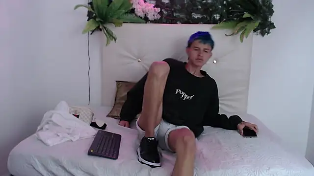 Snapshot of iam_lukas__ chatting on September 2025 07:34:01 AM iam lukas online show from September 2025 07:34:01 AM