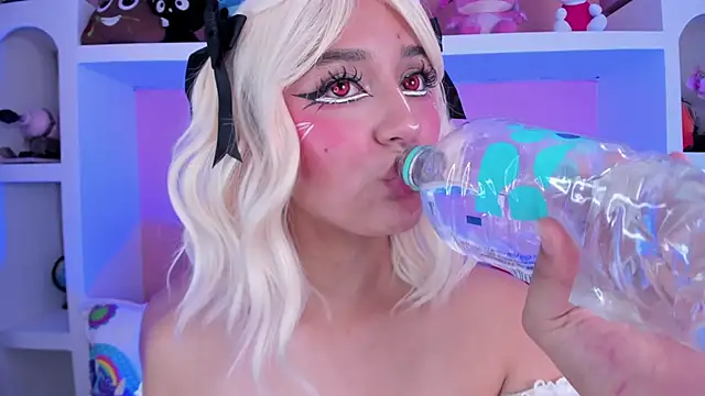 miss   chloe online show from September 2025 06:11:02 PM