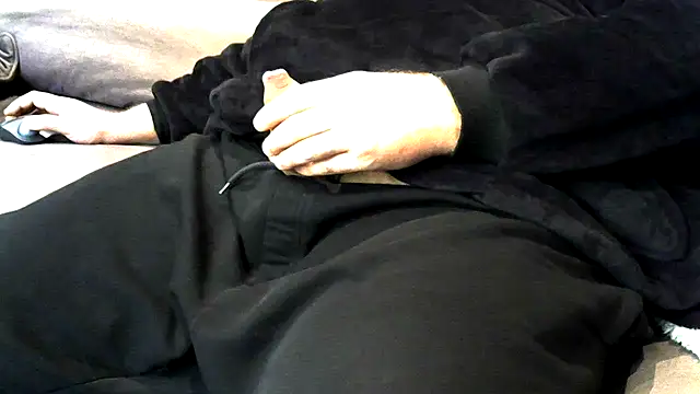 Snapshot of tommyj1988 chatting on October 2025 08:03:01 AM tommyj1988 online show from October 2025 08:03:01 AM