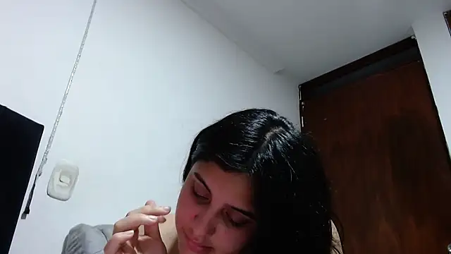 Snapshot of Electraweb_09 chatting on October 2025 09:35:02 PM Electraweb 09 online show from October 2025 09:35:02 PM