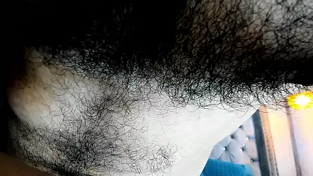 Snapshot of latinhotmuscle chatting on November 2025 07:57:01 PM latinhotmuscle online show from November 2025 07:57:01 PM