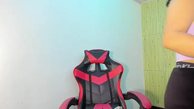 Raven Rouge  online show from October 2025 04:44:02 AM