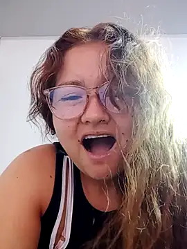Ssoy Luciana online show from September 2025 05:01:02 PM