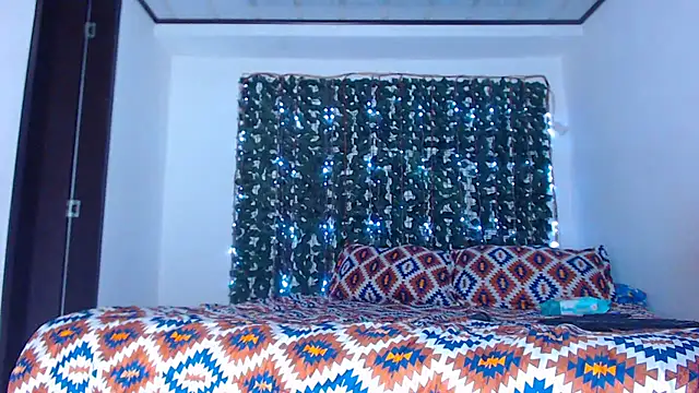 zhannaya jhaen  online show from October 2025 09:06:01 PM