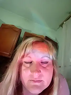 Snapshot of XHelenaX90 chatting on November 2025 09:24:02 PM XHelenaX90 online show from November 2025 09:24:02 PM