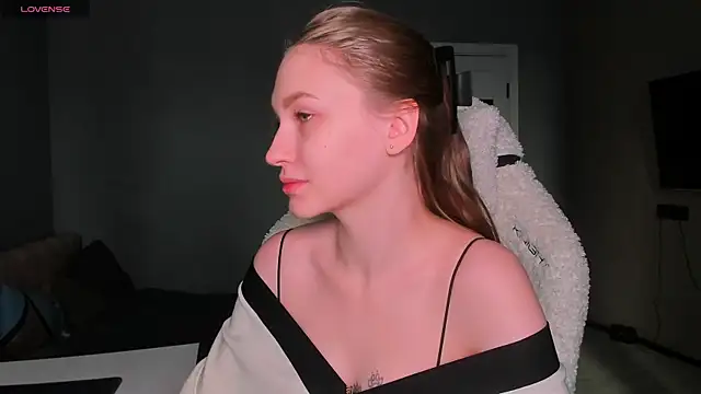 Snapshot of Ammi_bliss chatting on November 2025 06:12:01 AM Ammi bliss online show from November 2025 06:12:01 AM