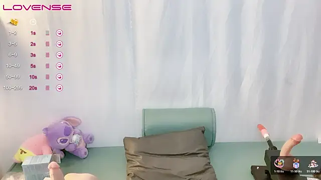 Snapshot of A_SR_001 chatting on October 2025 01:15:02 PM A SR 001 online show from October 2025 01:15:02 PM