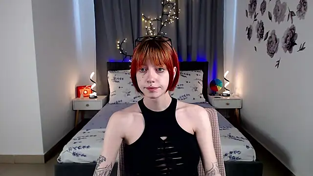 AveryLia online show from September 2025 11:27:02 PM