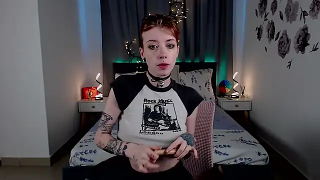 AveryLia online show from September 2025 11:38:01 PM
