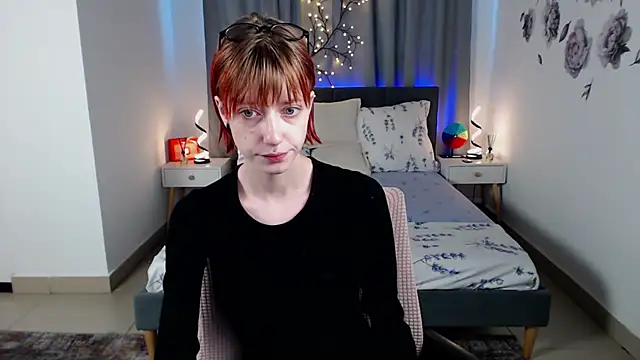 AveryLia online show from September 2025 11:28:02 PM