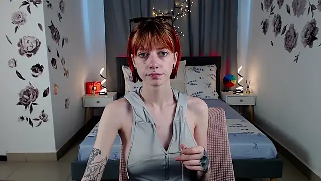 AveryLia online show from September 2025 11:21:01 PM