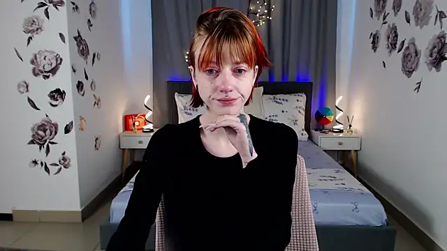 AveryLia online show from September 2025 12:15:01 AM