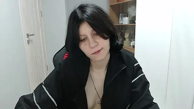 TinaQuiin online show from September 2025 08:03:01 AM
