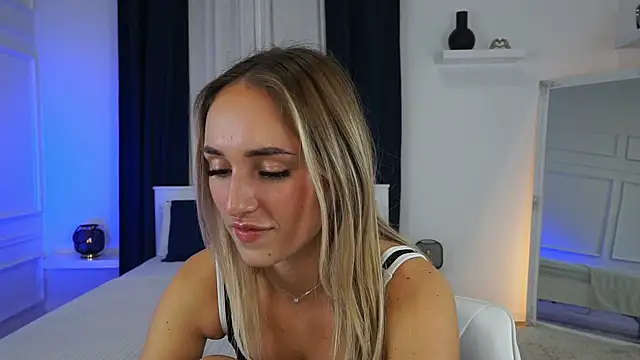 Snapshot of LenaaStar chatting on December 2025 03:21:01 PM LenaaStar online show from December 2025 03:21:01 PM