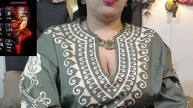 Snapshot of IndraKaur_ chatting on November 2025 12:49:02 PM IndraKaur online show from November 2025 12:49:02 PM