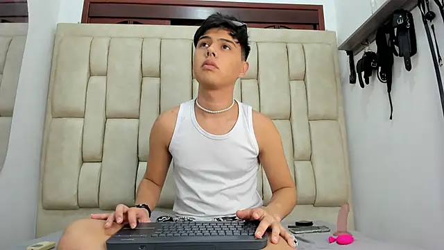 Felipe Cold online show from September 2025 02:16:02 AM