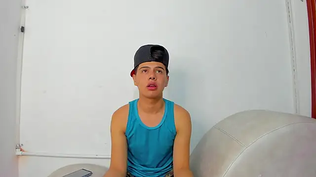 Felipe Cold online show from November 2025 02:36:01 AM