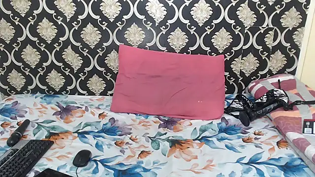 Snapshot of ExoticCandyx chatting on November 2025 08:24:01 AM ExoticCandyx online show from November 2025 08:24:01 AM