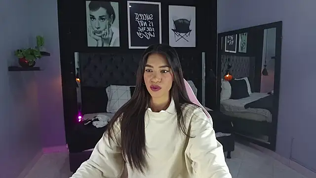 kitty collins  online show from October 2025 11:54:01 AM