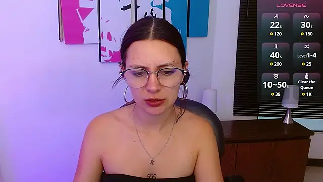 AlanaGarcia19 online show from October 2025 11:55:02 AM