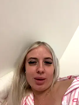 Beckybabexx online show from September 2025 10:33:02 PM